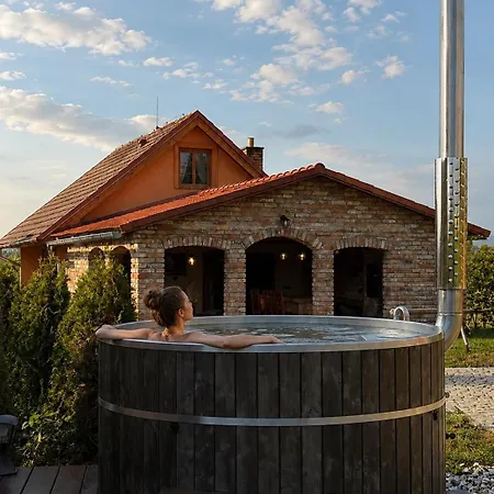 Holiday home Kokodaak Troskotovice